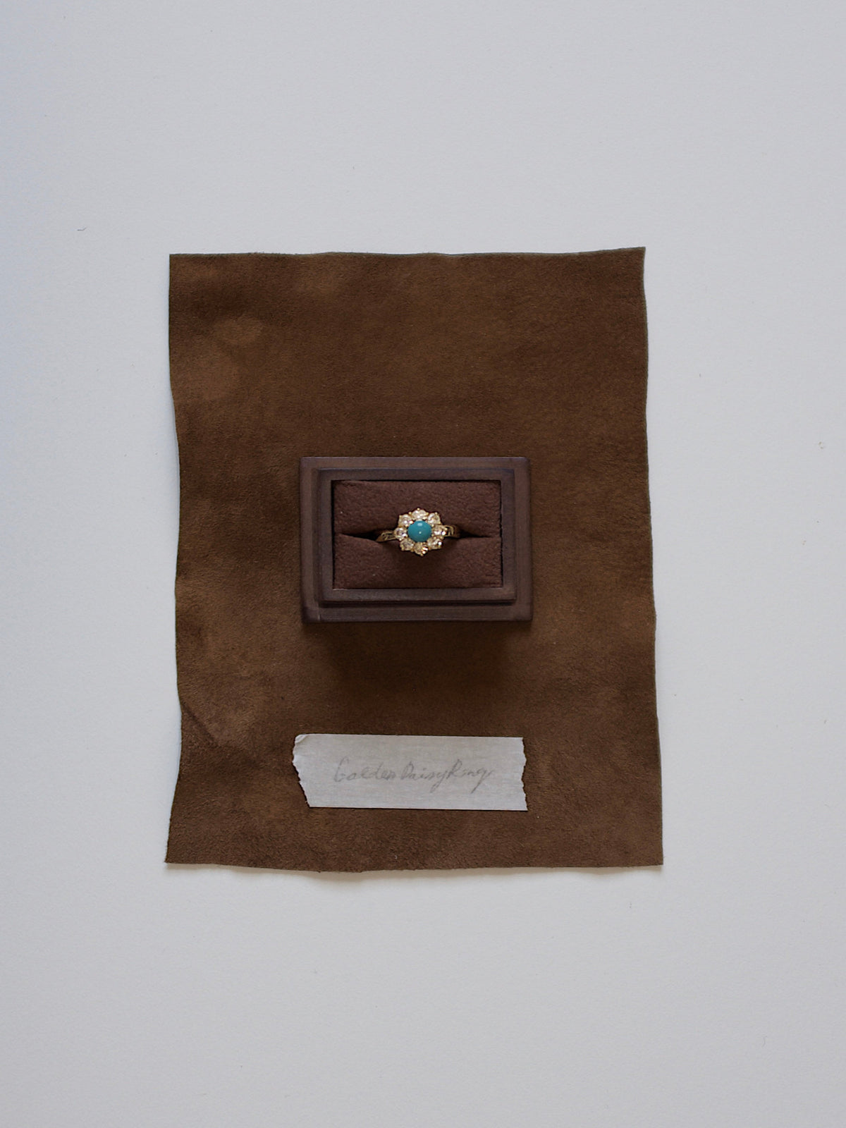 Golden Daisy Ring